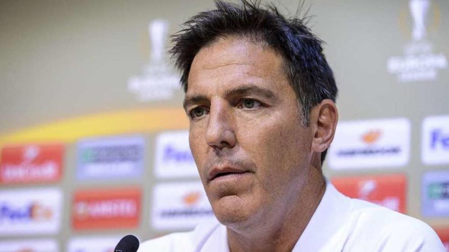 Eduardo Berizzo, durante su rueda de prensa de ayer en el Maurice Dufrasne. // Nicolas Lambert