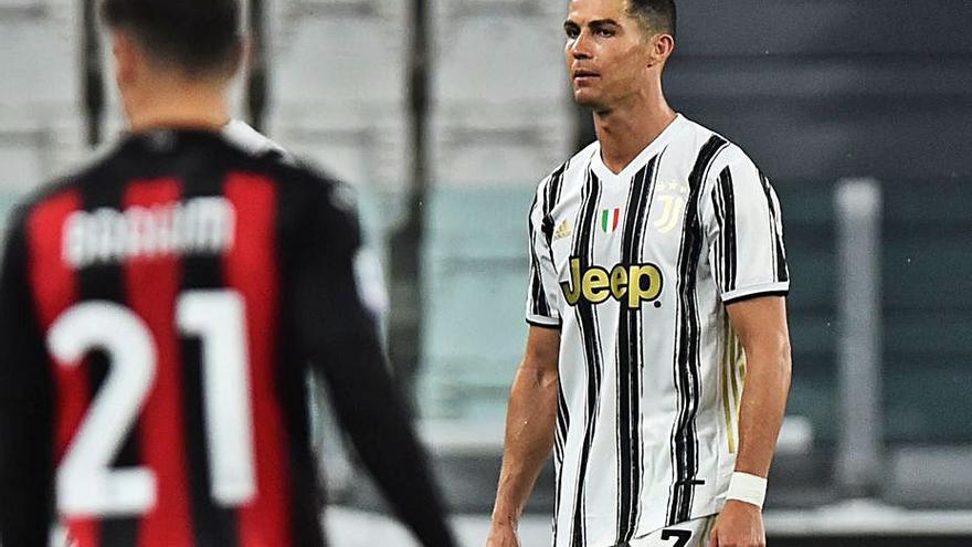 Cristiano Ronaldo, en el partido ante el Milan. |  // REUTERS