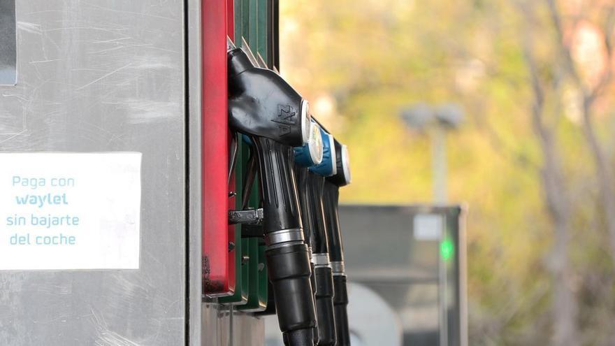 Todas las gasolineras de España tendrán que colgar un cartel para publicitar las rebajas de impuestos del Gobierno