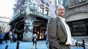 Joan Llinares posa frente al Palau de la Música Catalana, hace unos meses.