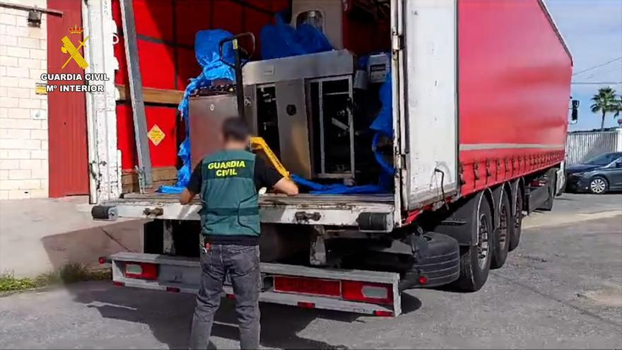 Desmantelada en Málaga una fábrica de tabaco que falsificaba cuatro grandes marcas americanas