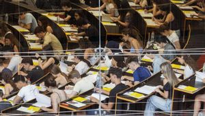 Medicina segueix al capdavant dels graus amb una nota de tall més alta