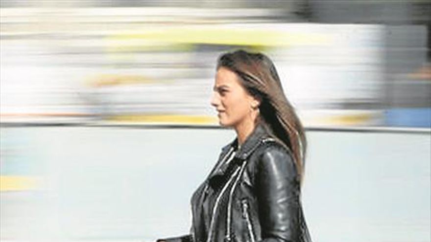 Bicis y patinetes irán en Cáceres por la calzada y por sus carriles con casco y timbre