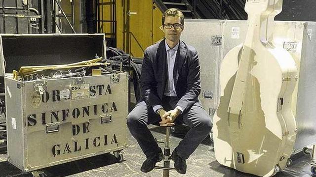 El gerente de la Sinfónica de Galicia, Andrés Lacasa, en el Palacio de la Ópera.