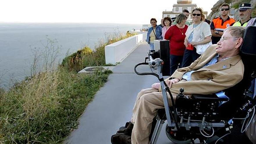 Stephen Hawking, ayer en Fisterra.