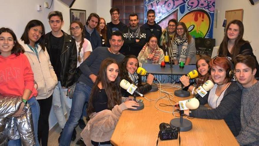 Grupo de estudiantes que ha participado en la actividad.