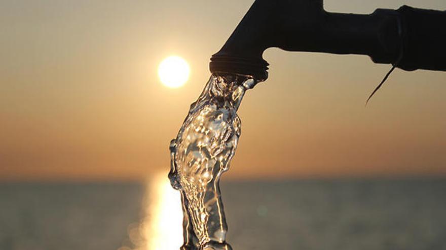 ¿A qué sabe el agua del grifo en Alicante?