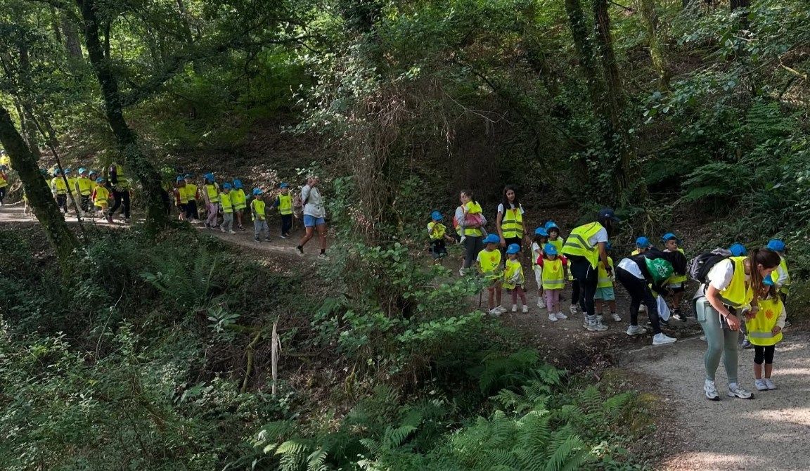 La peregrinación de los niños del CRA de Valga por el Camiño Portugués.