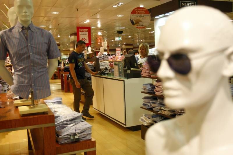 Fotogalería: Inicio de las rebajas en Zaragoza