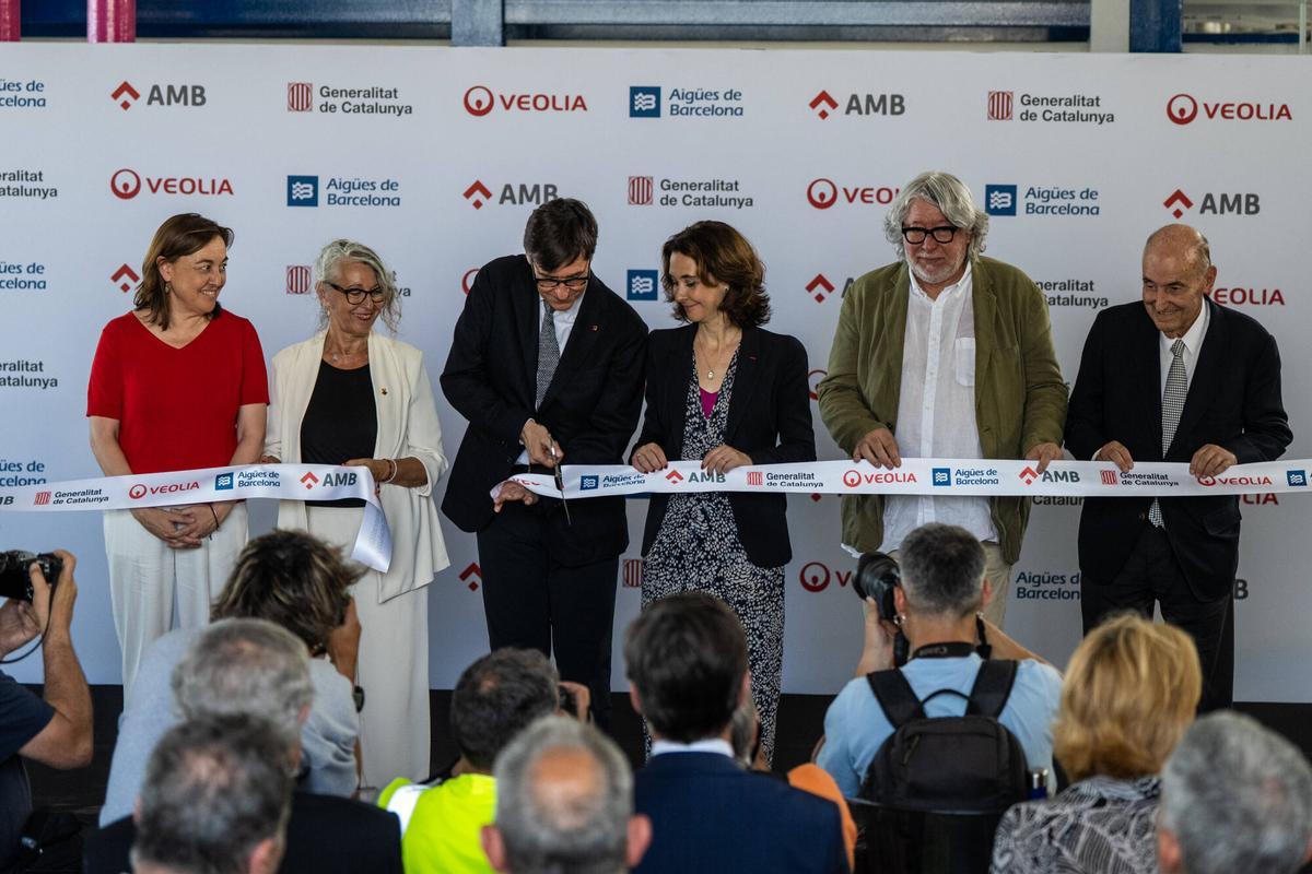 Sant Feliu de Llobregat. Aigües de Barcelona inaugura la nueva Estación de Tratamineto de Agua Potable (ETAP) Estrella de Sant Feliu de Llobregat. Infraestructura estratégica para la mejora del servicio de abastecimiento de agua potable en la AMB. esta oresente el president de la Generalitat de Catalunya Salvado Illa. 10 de julio de 2026. Sociedad. AUTOR: ZOWY VOETEN