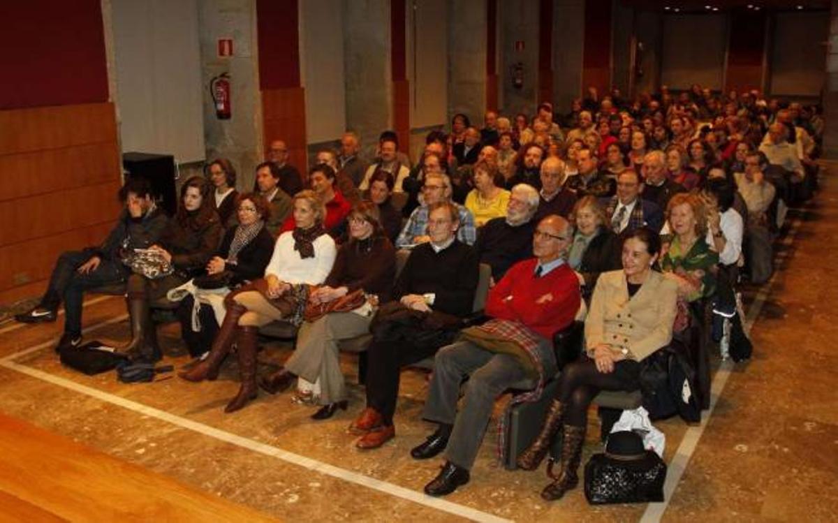 Una vista del público que acudió al Auditorio Municipal do Areal. // Ricardo Grobas