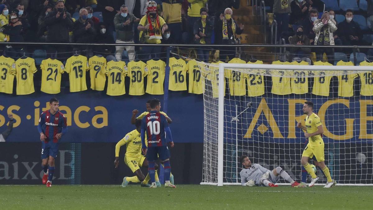Una imagen de la decepcionante derrota del Levante ante el Villarreal