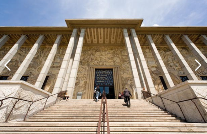 Palacio de la Puerta Dorada