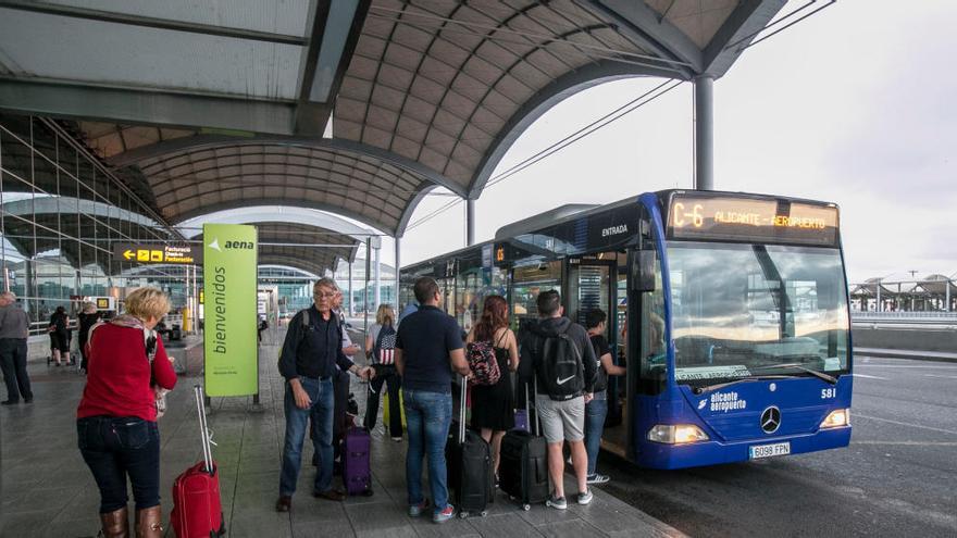 El Consell proyecta nuevas rutas directas de autobús entre el aeropuerto y la UA con la Marina Alta