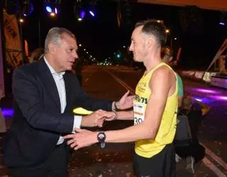 David Palacios y Belén Infante ganan la XXXVI Carrera Nocturna del Guadalquivir