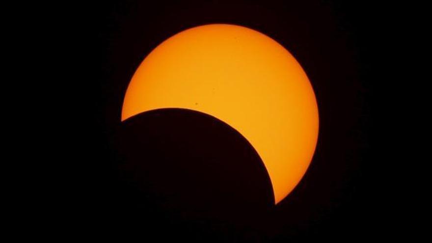 Impresionantes imágenes del eclipse de Sol