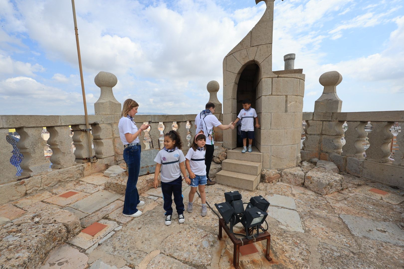 FOTOGALERIA I Les imatges de l'exitosa pujada al campanar de l'arxiprestal de Vila-real