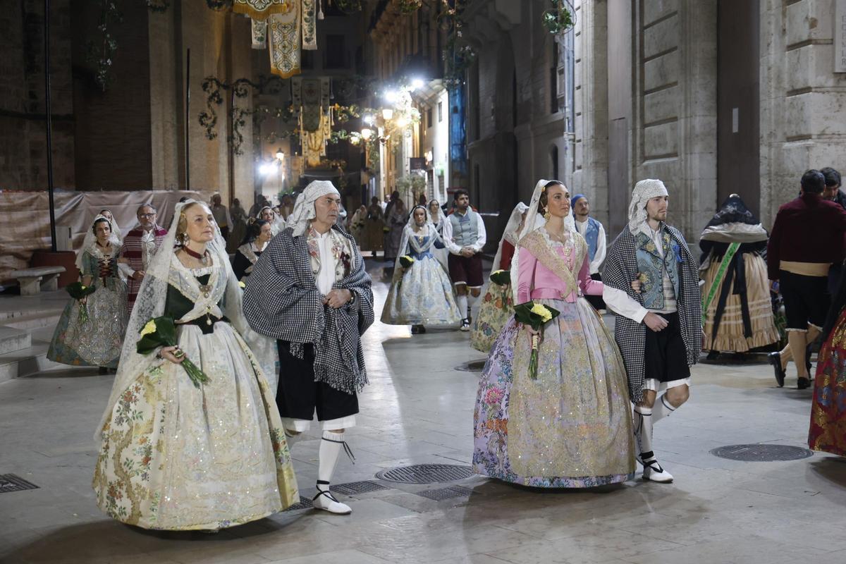 Todas las fotos de la Ofrenda del 18 de marzo por la calle San Vicente hasta la 20:30 horas