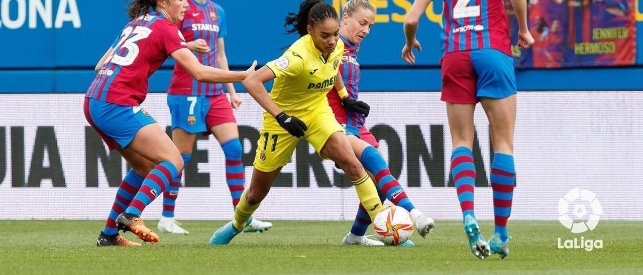 Salma Paralluelo puso por delante al Villarreal con un auténtico golazo a los doce minutos del inicio del partido.