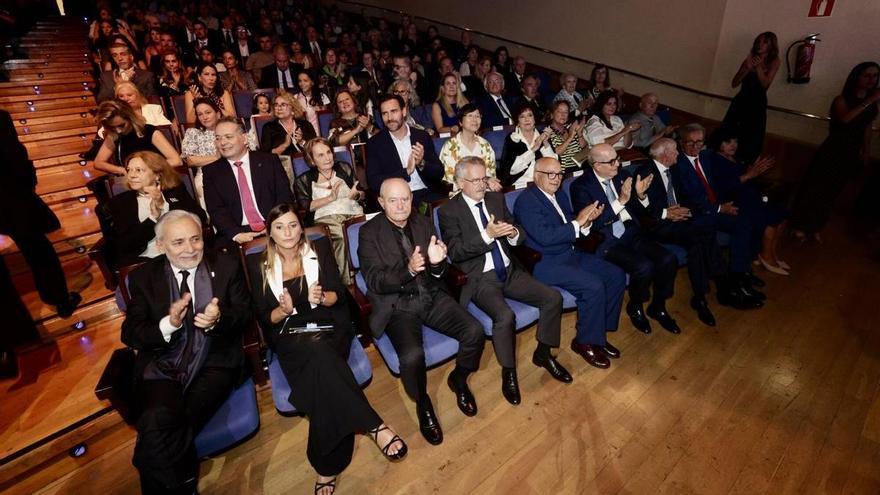 Barbón llama a impulsar el autogobierno de Asturias y a “emburriar con unidad a favor de la tolerancia, la solidaridad y la libertad”