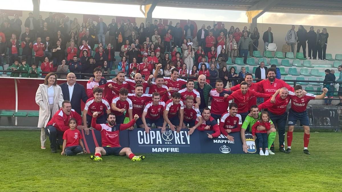 La SD Negreira celebra su victoria en la Copa del Rey