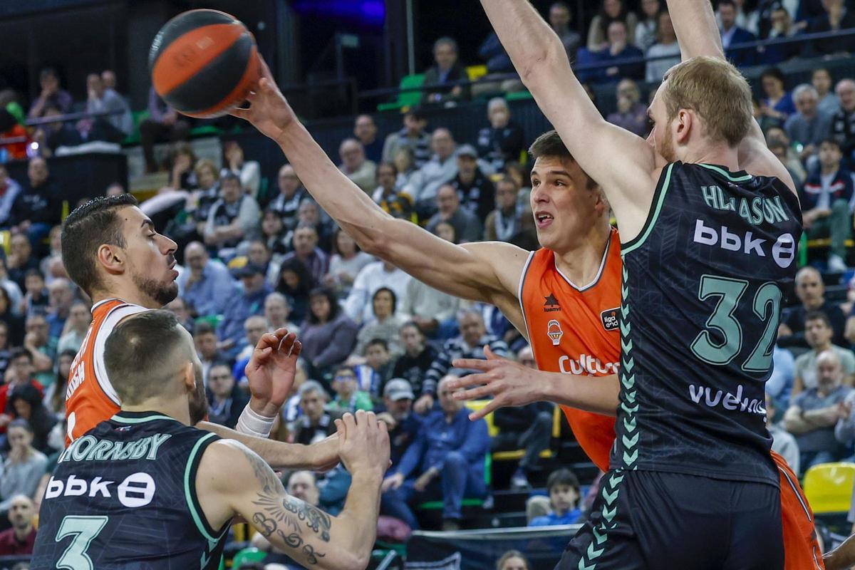 Jaime Pradilla, defendido por el extaronja Hlinason