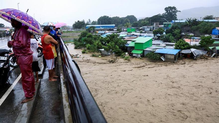 Las inundaciones en Indonesia y Timor Oriental dejan ya 155 muertos