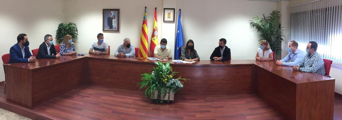 Imagen de la constitución de la Entidad de Gestión y Modernización en el Ayuntamiento de San Isidro