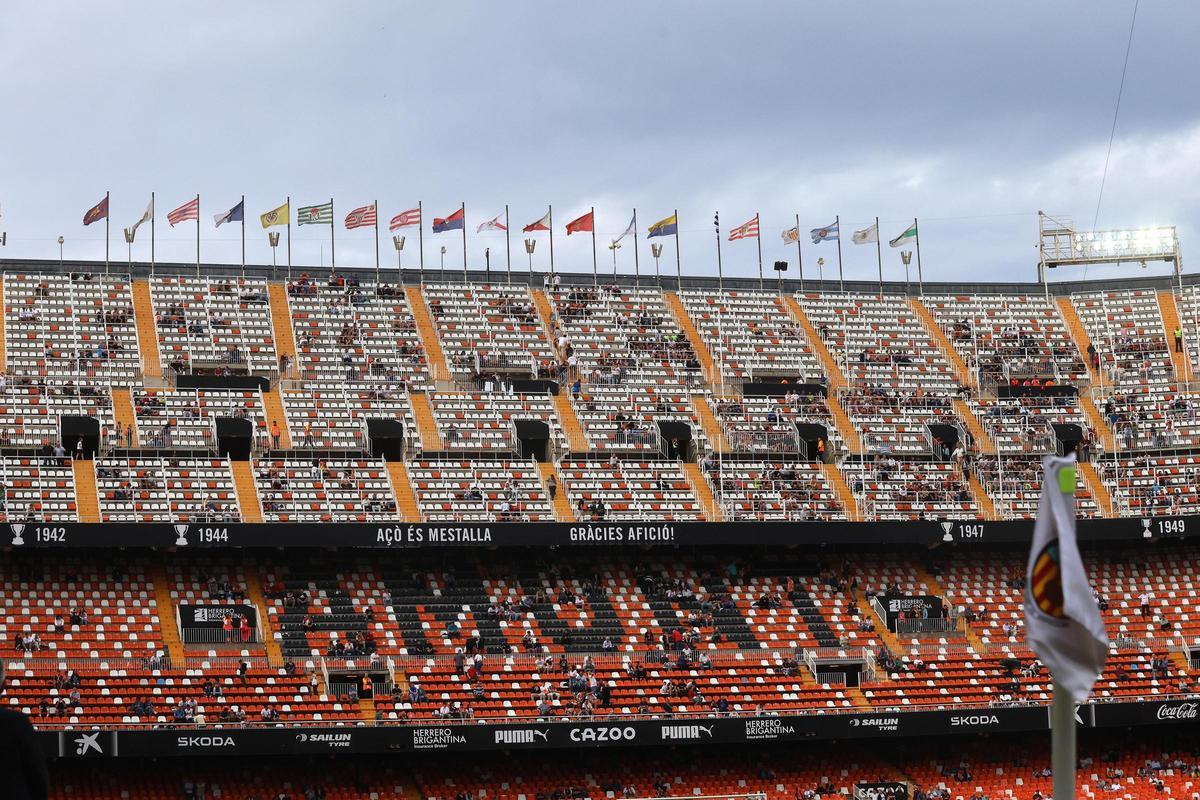 Gada del Gol Norte de Mestalla, antes de un partido.