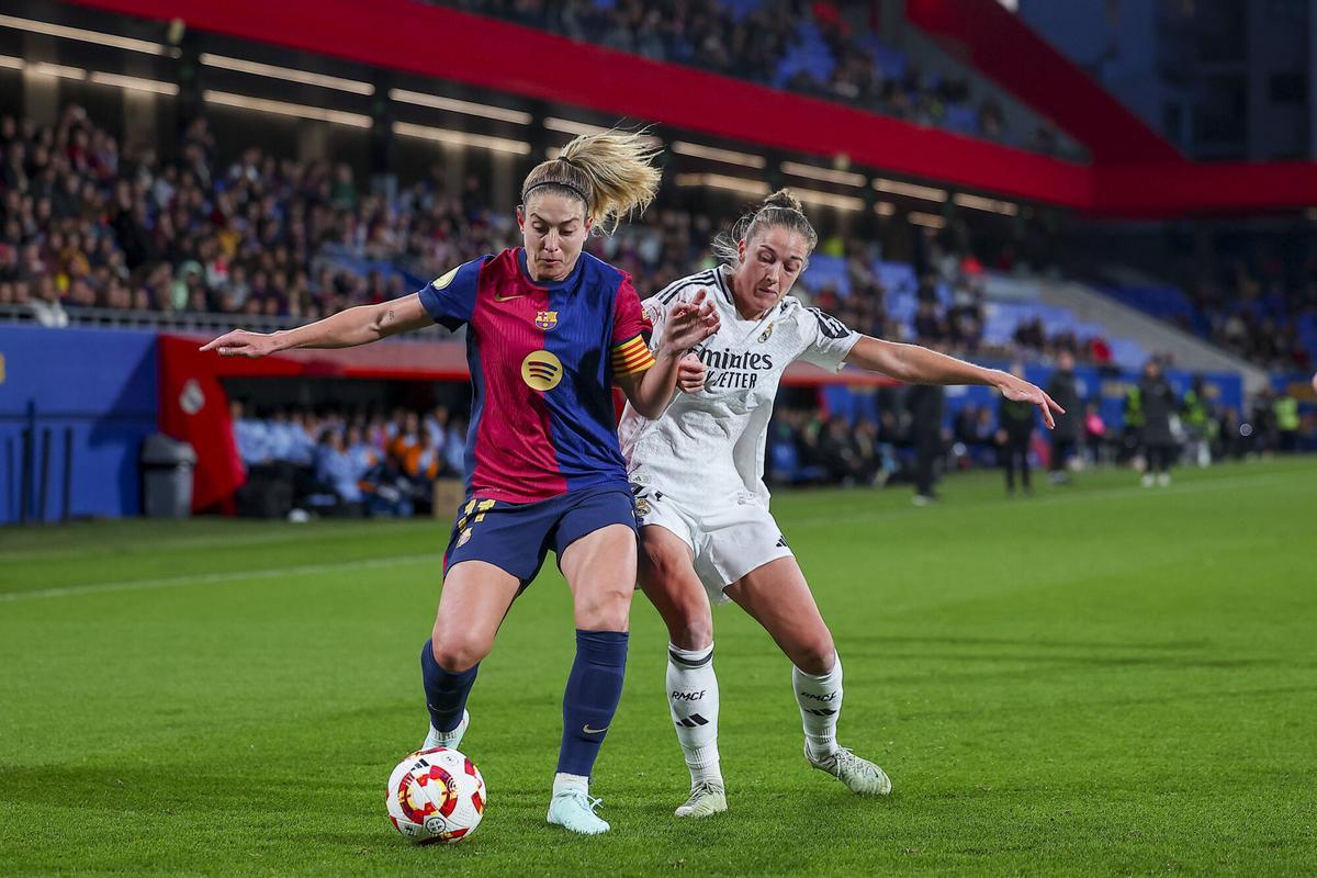 FC BARCELONA FEMENINO - REAL MADRID. SEMIFINAL COPA DE LA REINA. FOTO: VALENTI ENRICH. alexia putellas. barçafemenino . real madridfemenino. copa de la reina 2024/2025 barçafemenino . real madridfemenino. semifinal vuelta. accion. estadijohancruyff