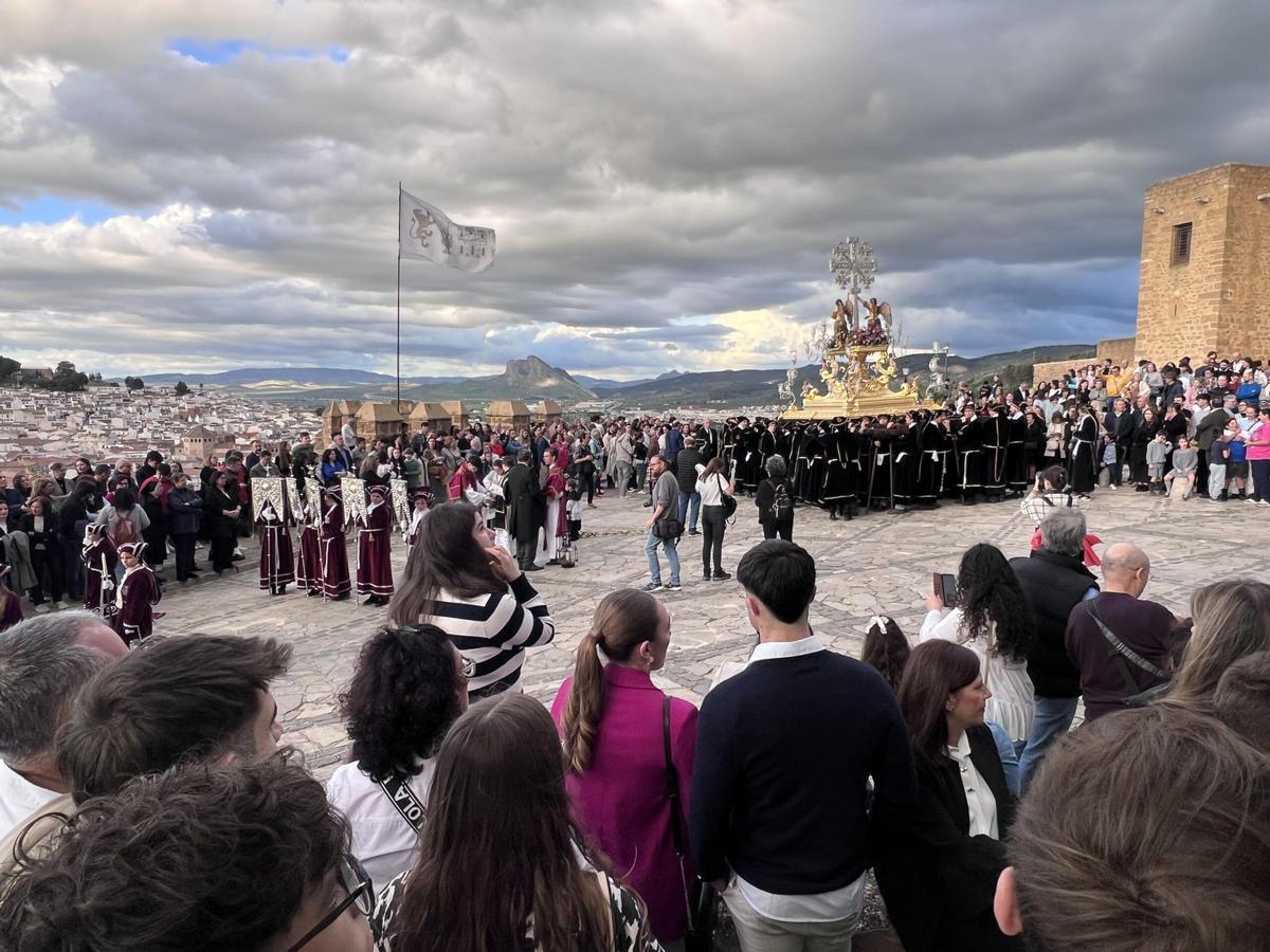 El Nazareno, a su paso por la alcazaba antequerana