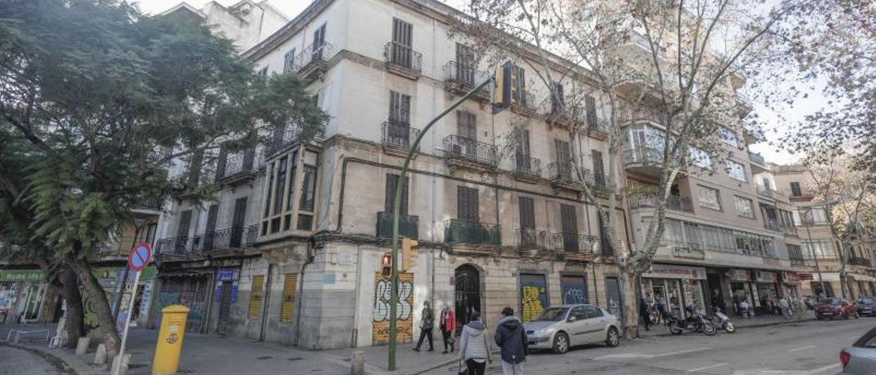 Una esquina muy golosa: &quot;Próximamente peatonal y altamente revalorizable&quot;