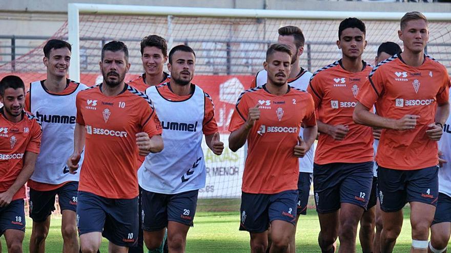 El plan continuista del Real Murcia se queda en nada