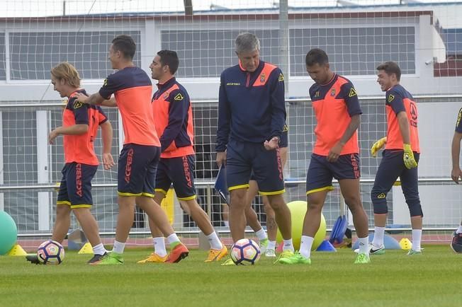 Entrenamiento de la Unión Deportiva Las Palmas ...