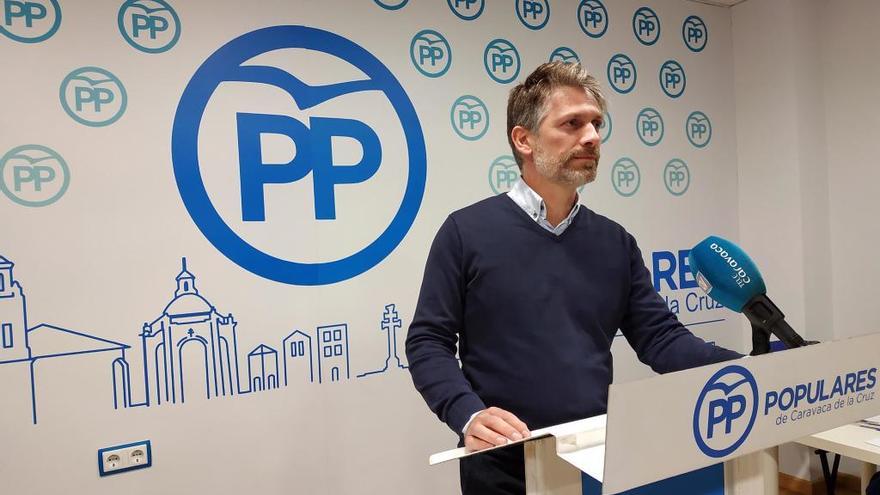 Martínez-Carrasco: «Pepe Moreno sabe que manipula la verdad al decir que ha reducido a la mitad la deuda»