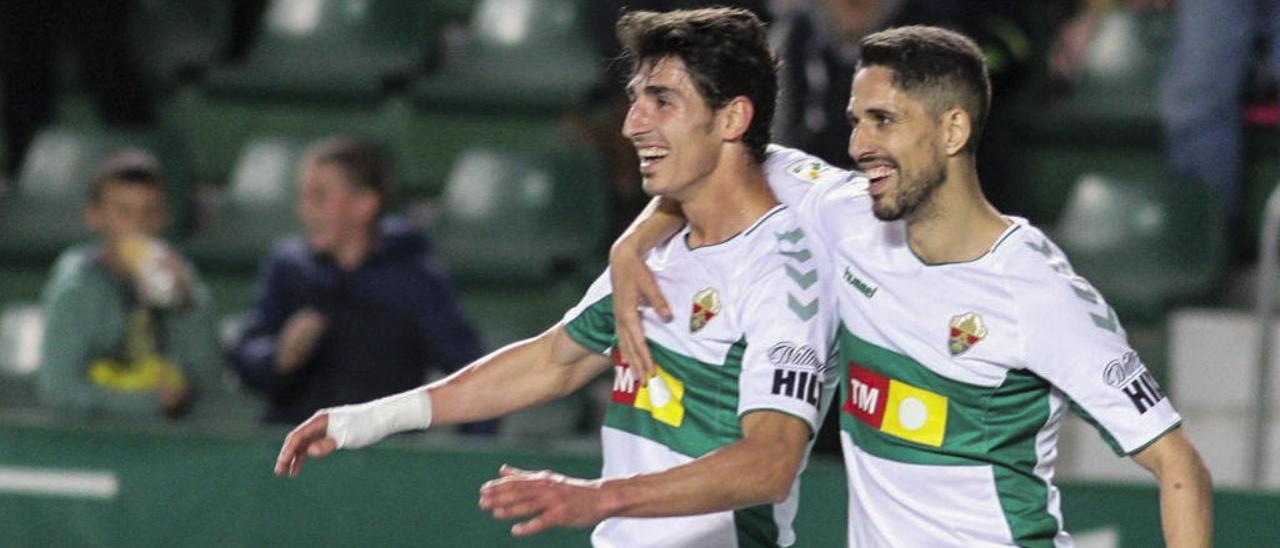 Pere Milla celebra el gol que marcó el sábado frente al Málaga.