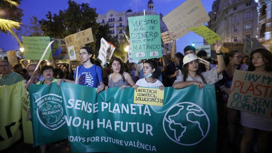 La Plataforma SOS Natura Marina Alta acude a la marcha por la emergencia climática de Madrid