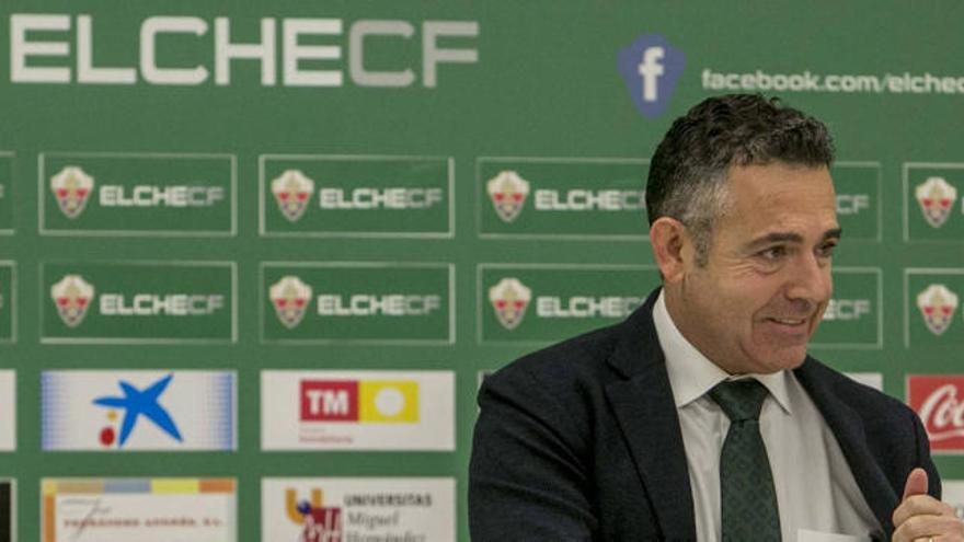 El Elche busca evitar su liquidación