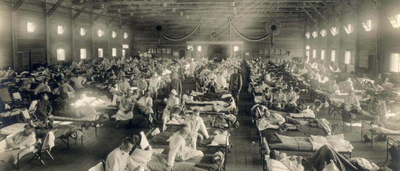 Soldados enfermos de influenza, en el hospital del campamento militar de Funston (EE UU) en 1918