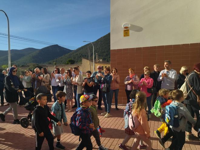 Los niños y niñas de Xaló estrenan entre aplausos el nuevo instituto-escuela Serra de Bèrnia