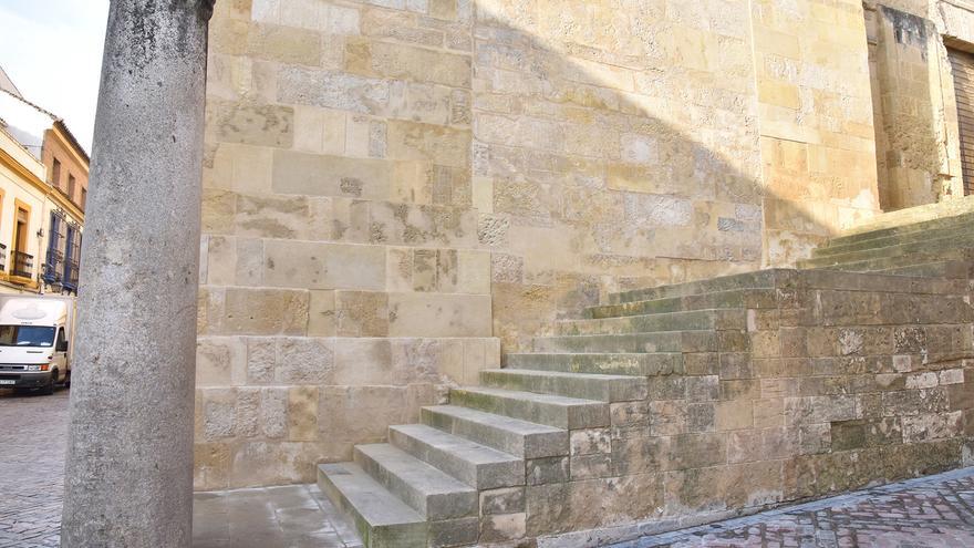 El Cabildo concluye la restauración de la esquina suroriental de la fachada de la Mezquita-Catedral