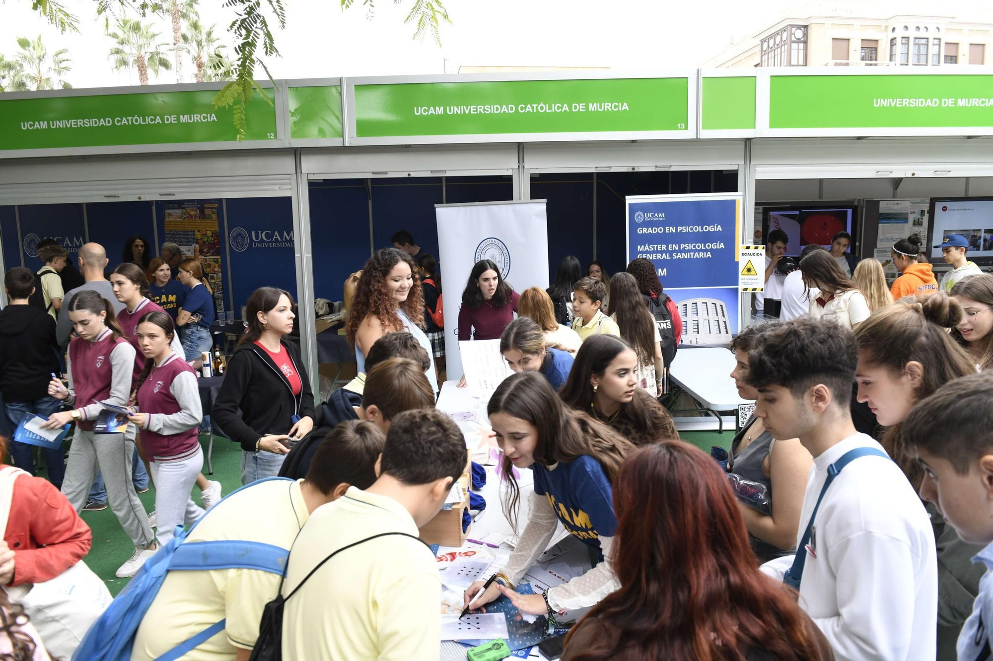 La primera jornada de la Semana de la Ciencia de Murcia, en imágenes