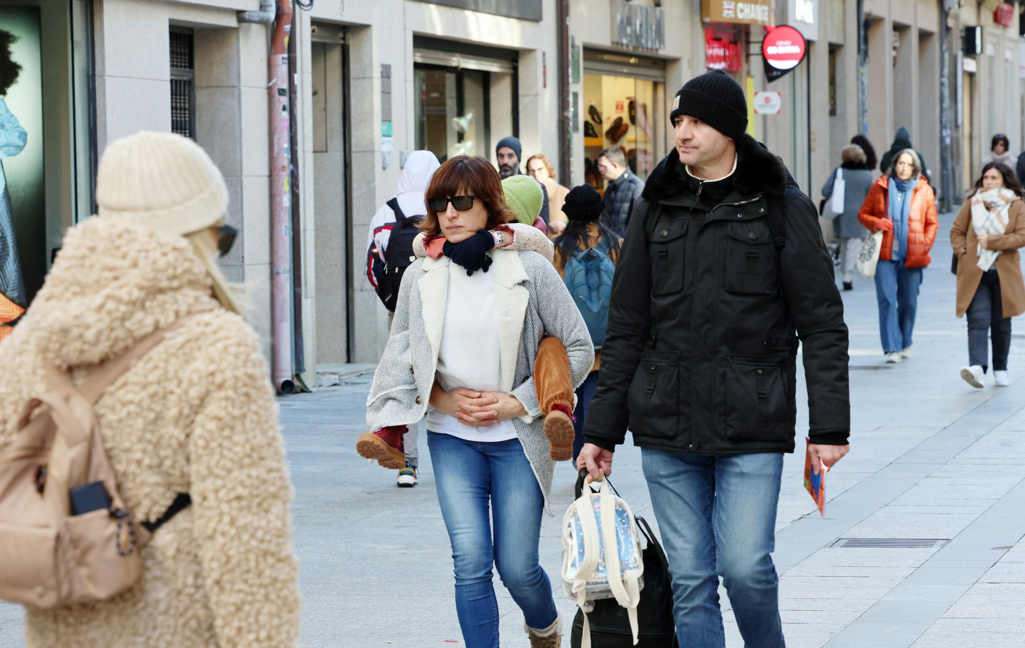 Gafas de sol maridan con gorros y bufandas