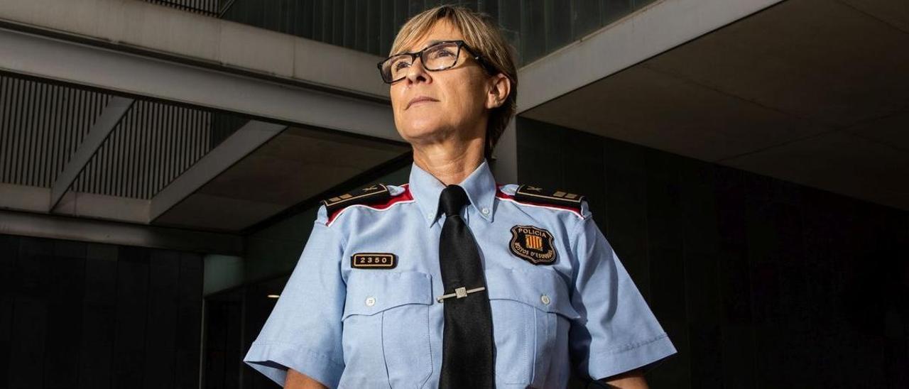 Marta Fernández en la comisaría de los Mossos d’Esquadra de Sant Andreu.