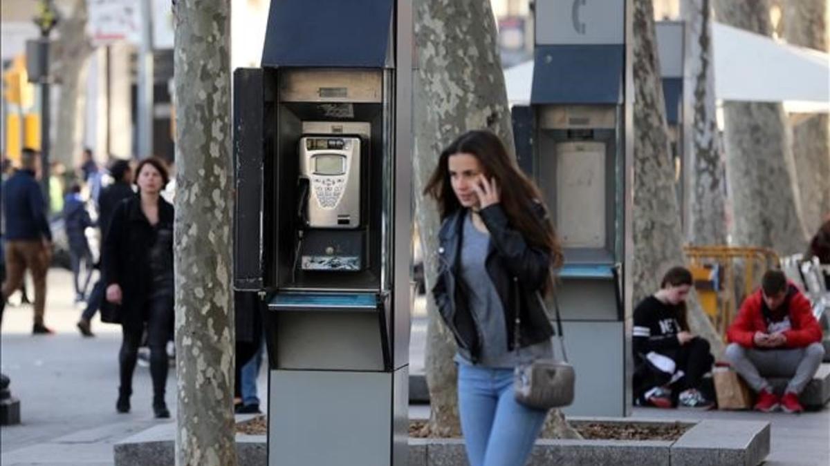 Cabina telefónica en Plaça Catalunya