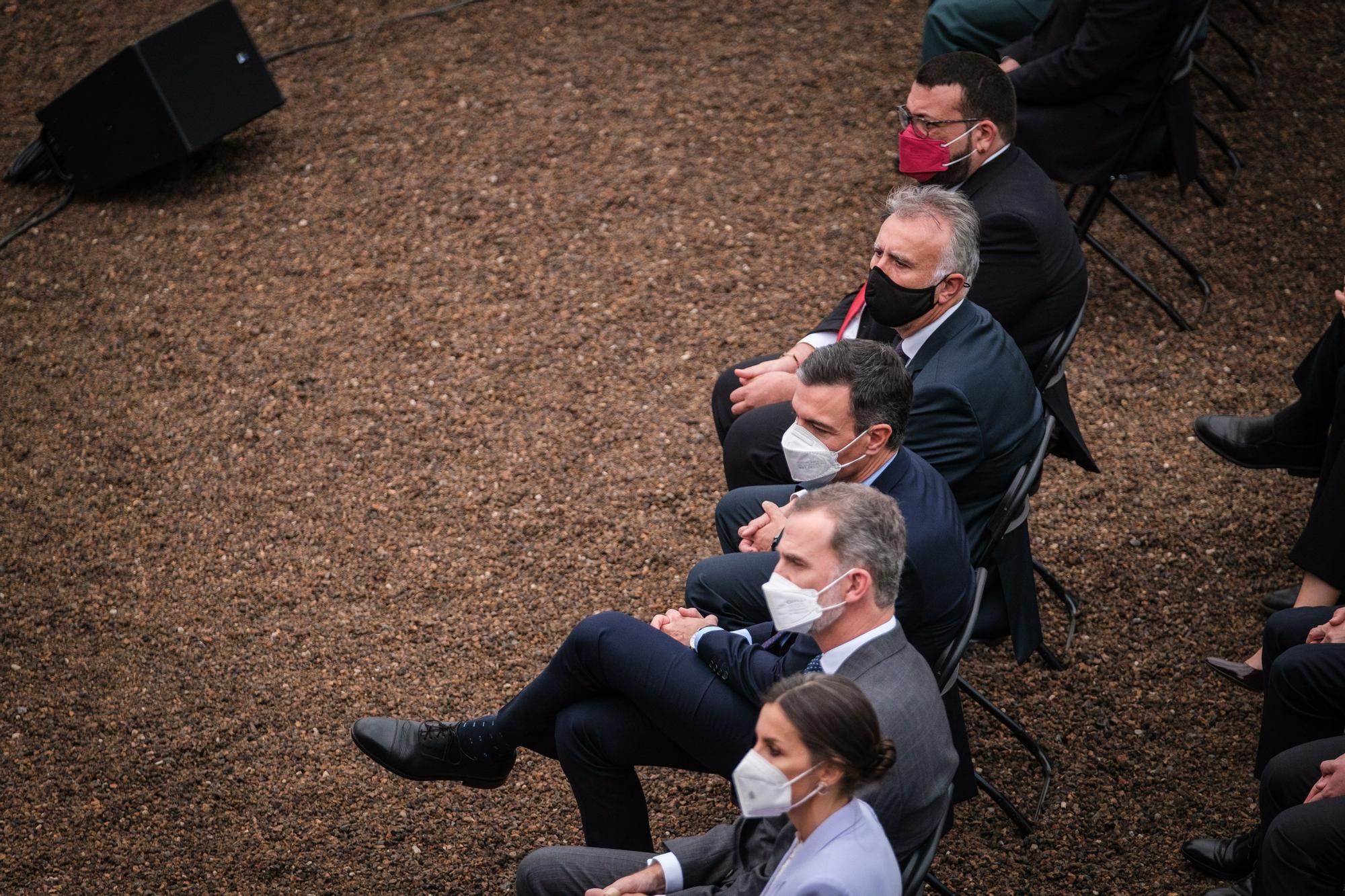 Visita del Rey y los presidentes de las comunidades a La Palma al acto de homenaje a los palmeros