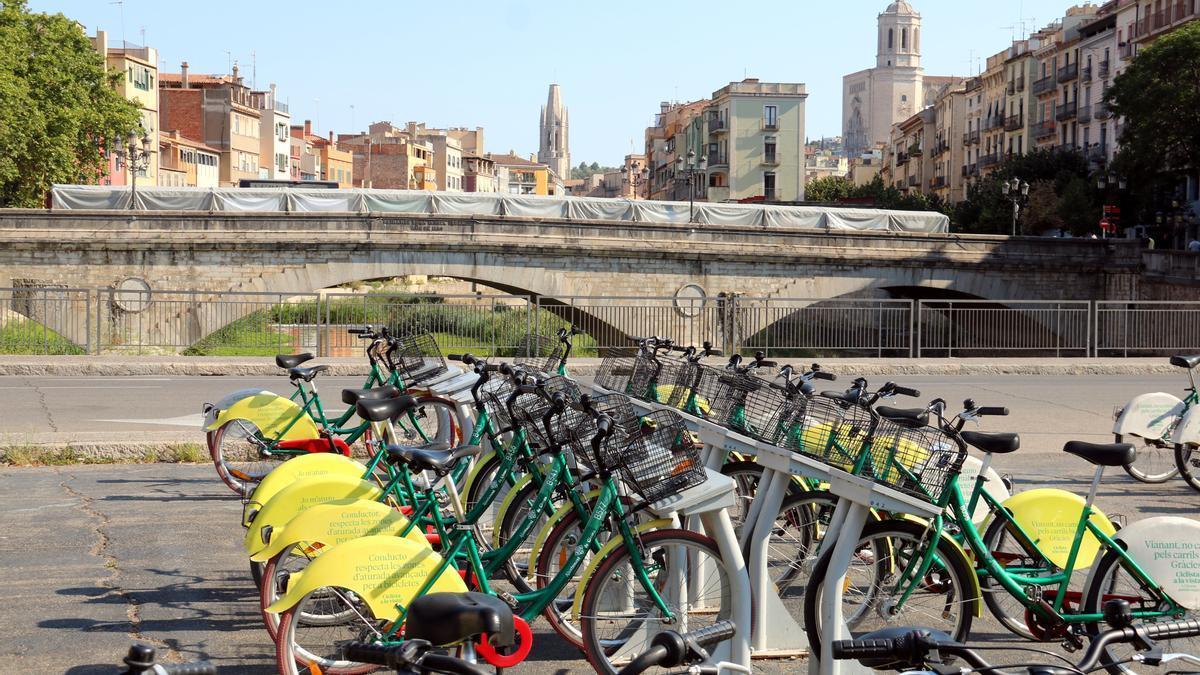 Estació de la Girocleta a la plaça Catalunya de Girona. |  ACN/ XAVIER PI / MARINA LÓPEZ
