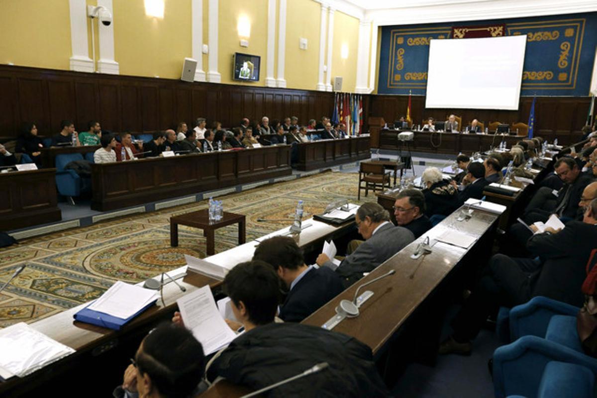 Vista general del ple del Consell Escolar de l’Estat en què es debat la reforma educativa, aquest dimarts, a Madrid.