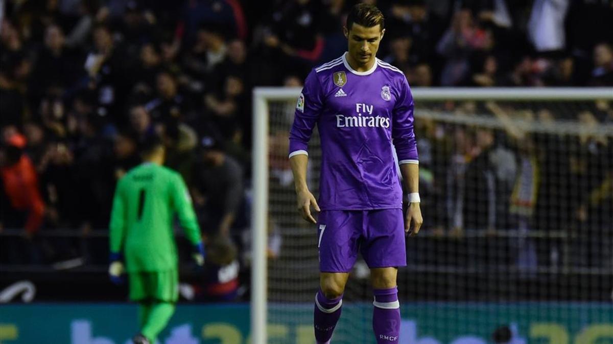 Cristiano, cabizbajo y enfadado cuando terminó el partido