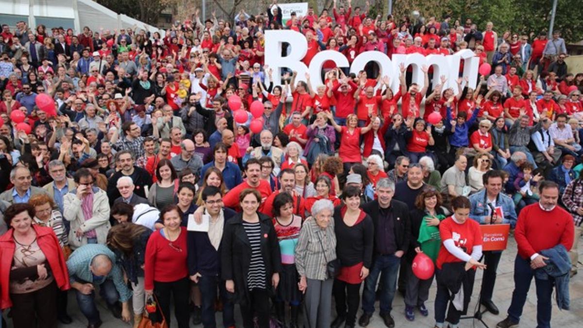 Foto de un acto de campaña en Nou Barris de Barcelona en Comú.